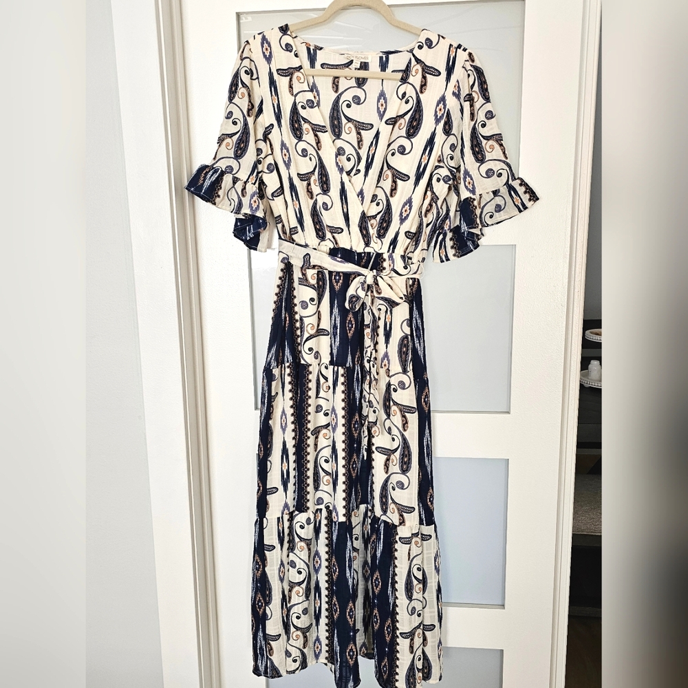 103. Navy and Cream Patterned Maxi Dress